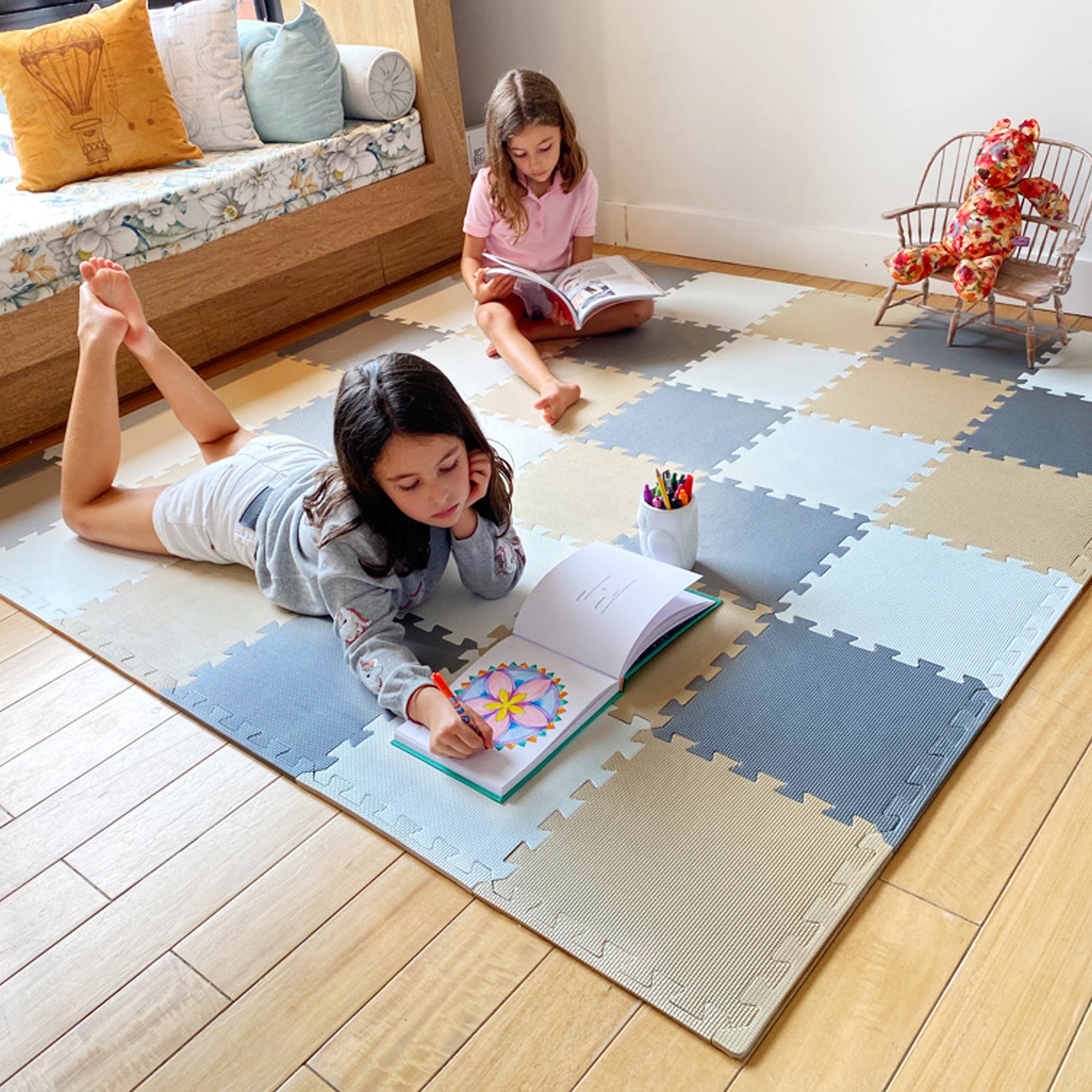 Cushioned floor fashion mats for baby